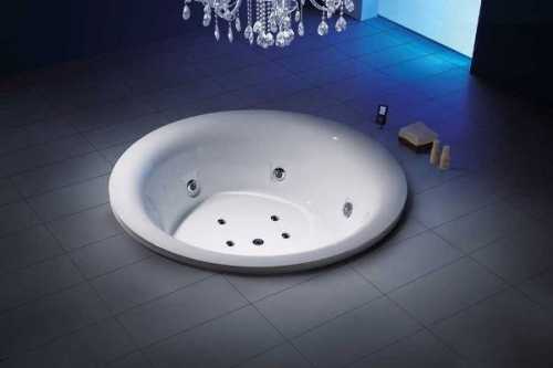Встроенная ванна в пол: особенности, виды, монтаж