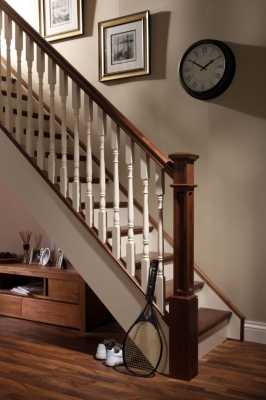 Деревянная лестница в дом – особенности, разновидности и преимущества