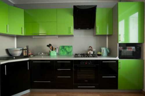 Кухня в зелёных тонах