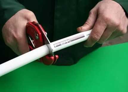 Ножницы для резки полипропиленовых труб: обзор видов + инструкция по применению