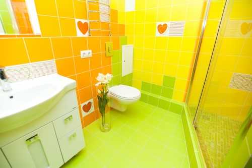 Желтая ванная — дизайн ванной желтого цвета, правила сочетания, фото в интерьере. Желтая ванная комната: варианты отделки и примеры дизайна