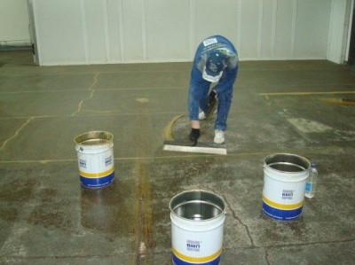 Упрочнитель для бетонного пола – разновидности и инструкции по нанесению материала